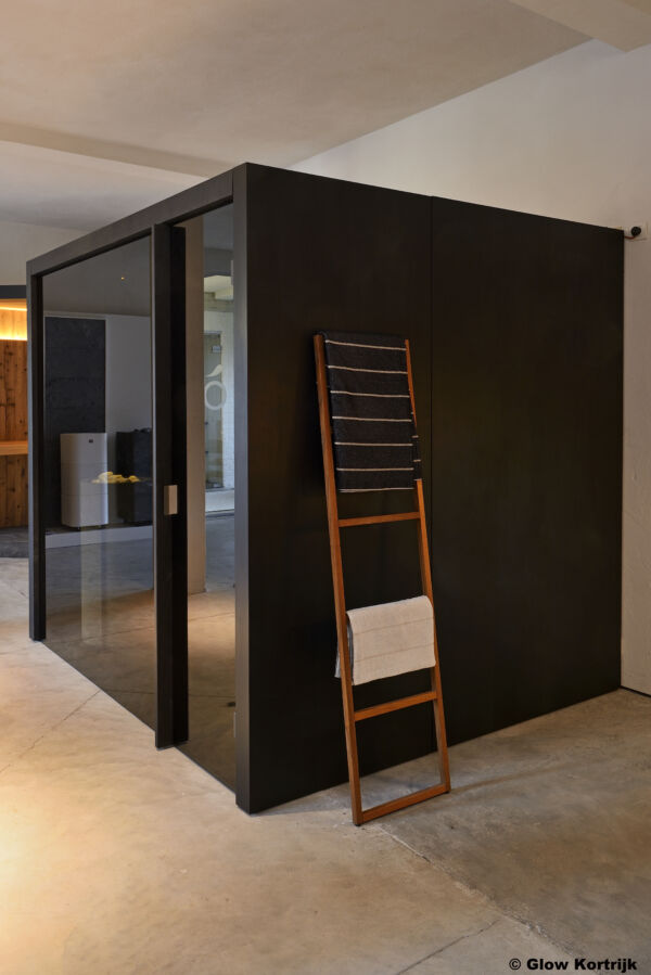 Glow Showroom 1