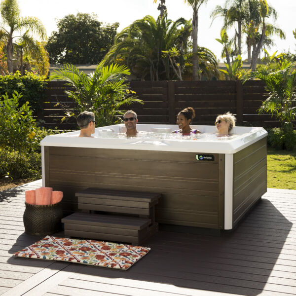 Hot Spring Limelight 2018 Flair Alpine White Espresso Lifestyle Group 001