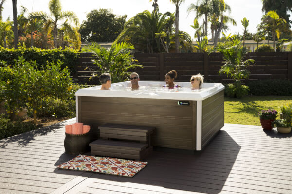 Hot Spring Limelight 2018 Flair Alpine White Espresso Lifestyle Group 001