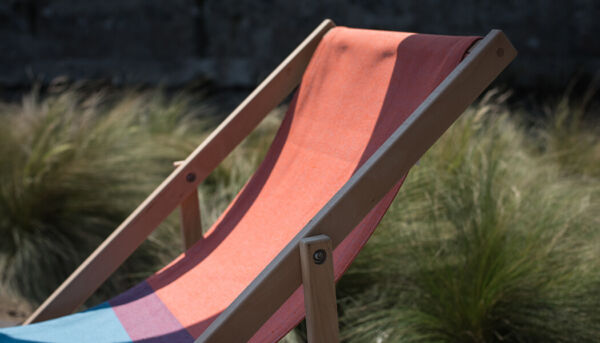 Weltevree beach chair red blue