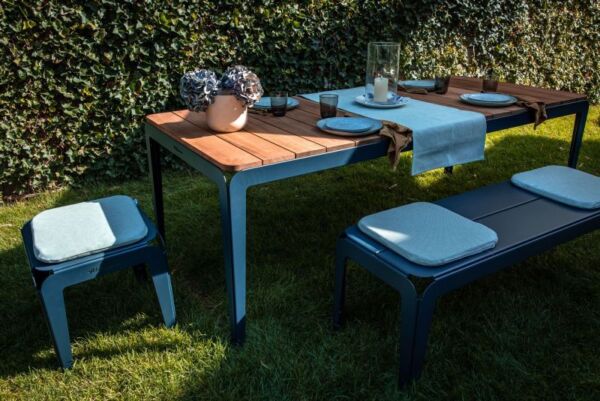Weltevree bended table wood outside 800x800